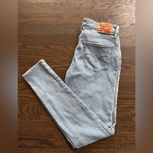 Levi’s Women’s 711 Skinny Jeans Size 26